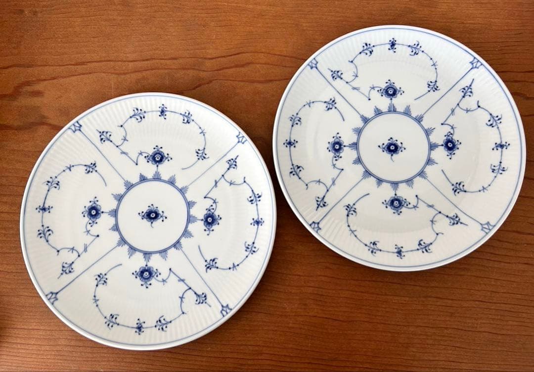 ブルーフルーテッド　プレイン　クーププレート　2枚