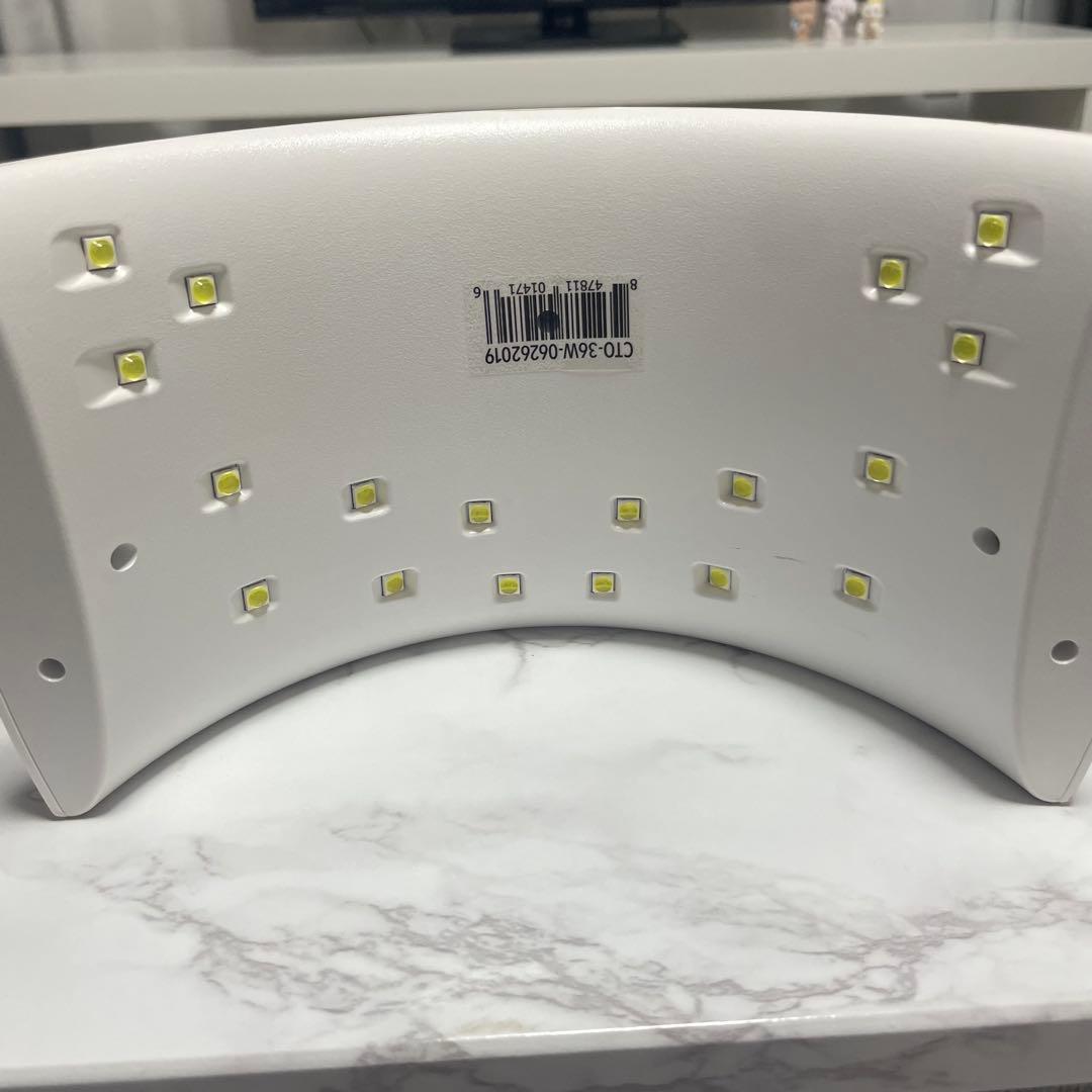 クリストリオ ネイルライト