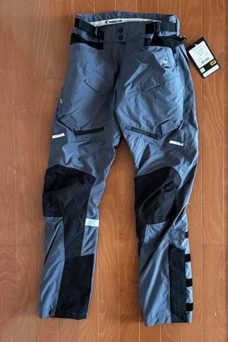 RS TAICHI バイクパンツ DM グレー 防水性