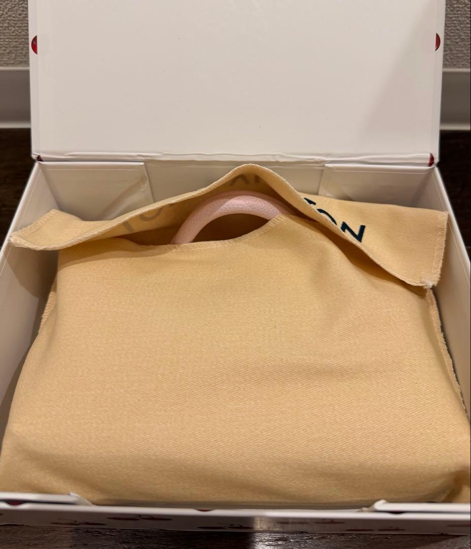 ノベルティ　モノグラム　花デザイン　バッグ