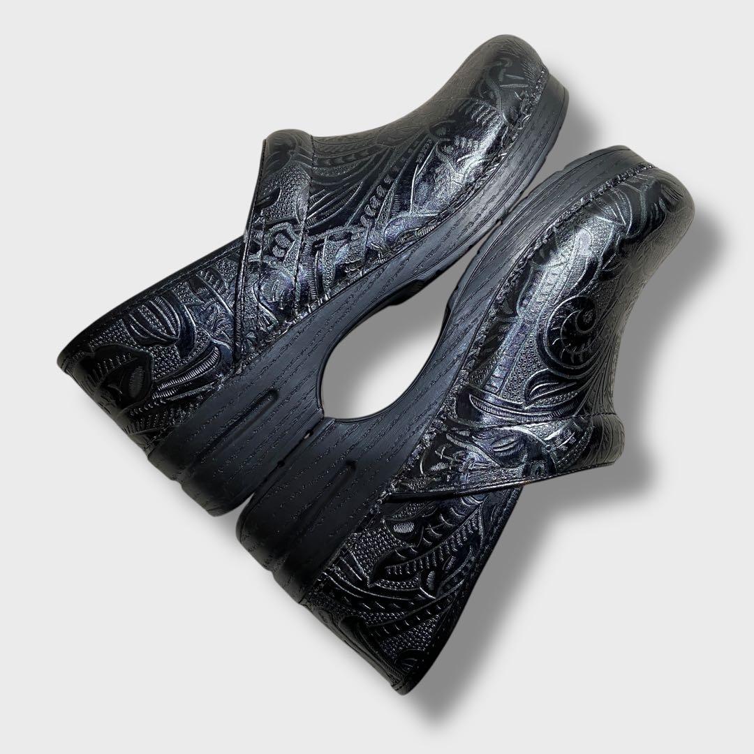 ダンスコ☆プロフェッショナル☆クロッグサンダル☆フローラル柄☆型押し☆26.5