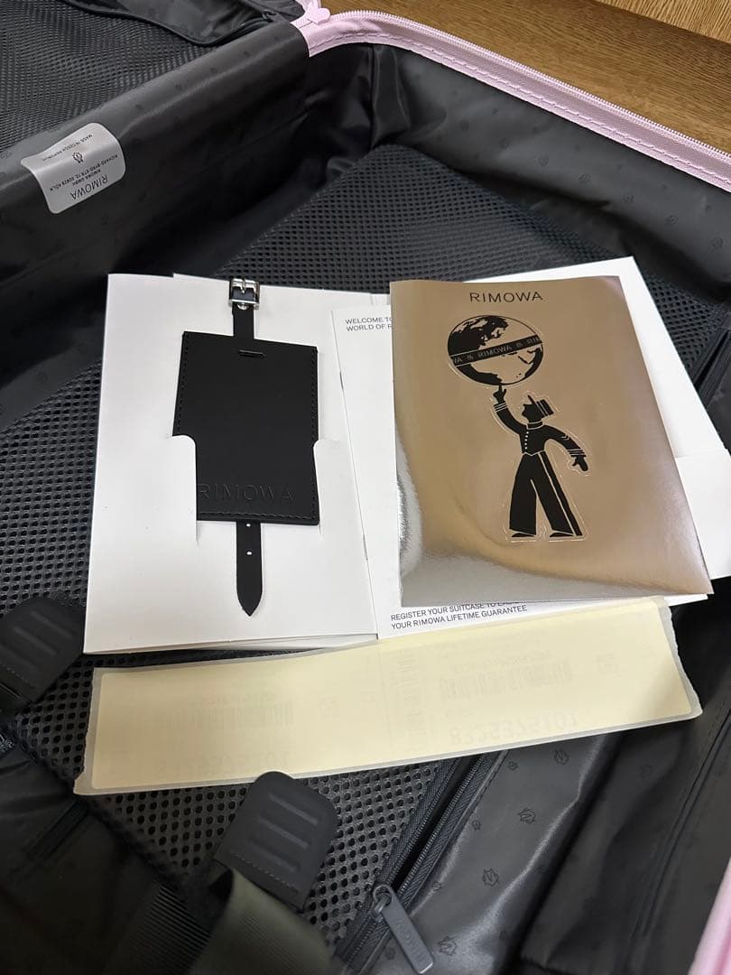 RIMOWA バレリーナピンク 機内持ち込み