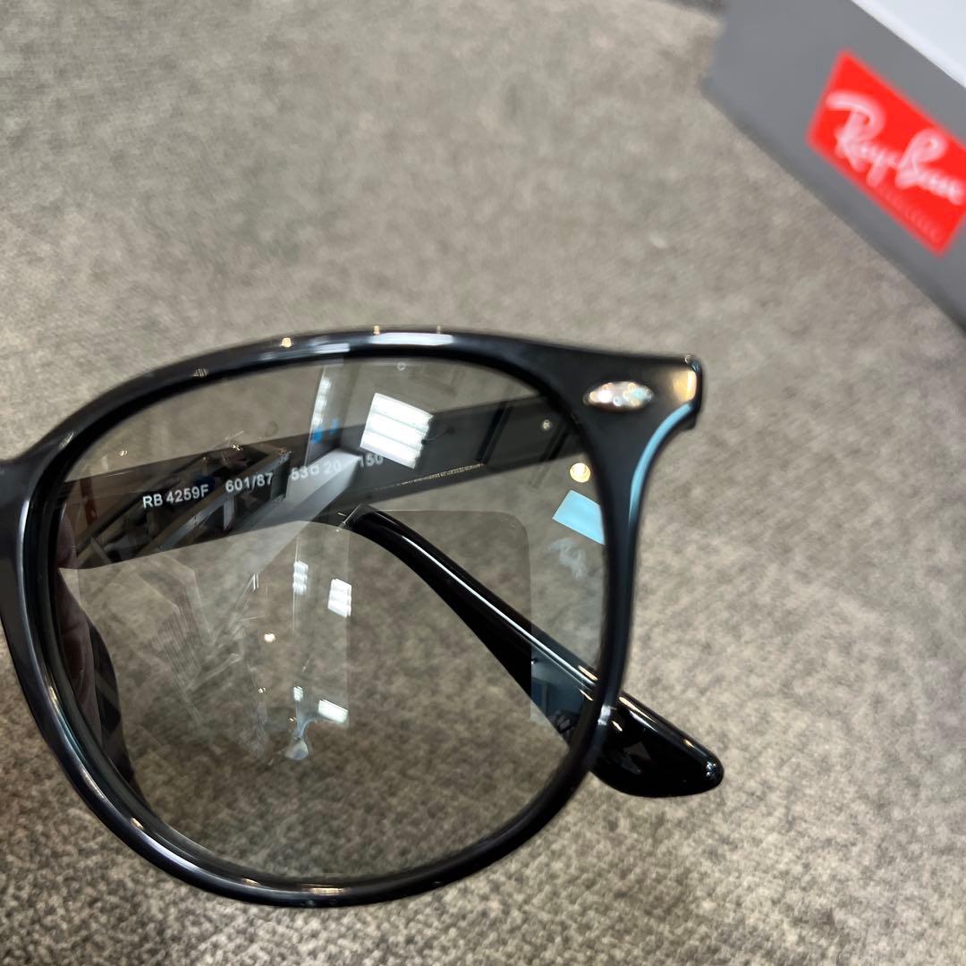 RayBanレイバンRB4259F 601/87 BLACK/LIGHTGREY