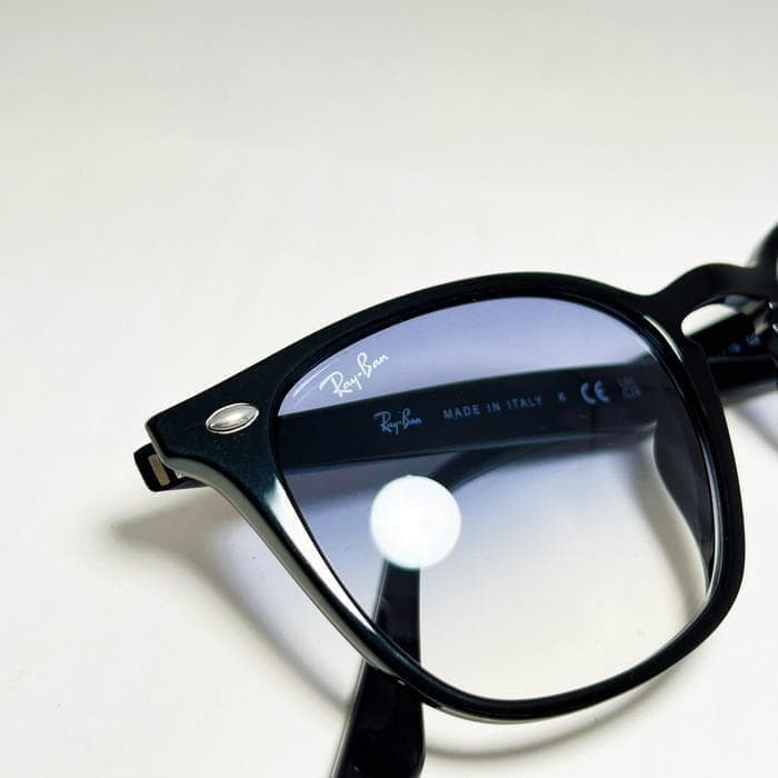 啓之輔さん着用レイバンサングラス RB4258F-60119