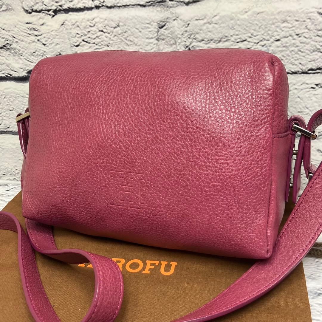 美品✨ヒロフ 現行モデル ヴィータ シボ革 Hロゴ ショルダーバッグ 斜め掛け