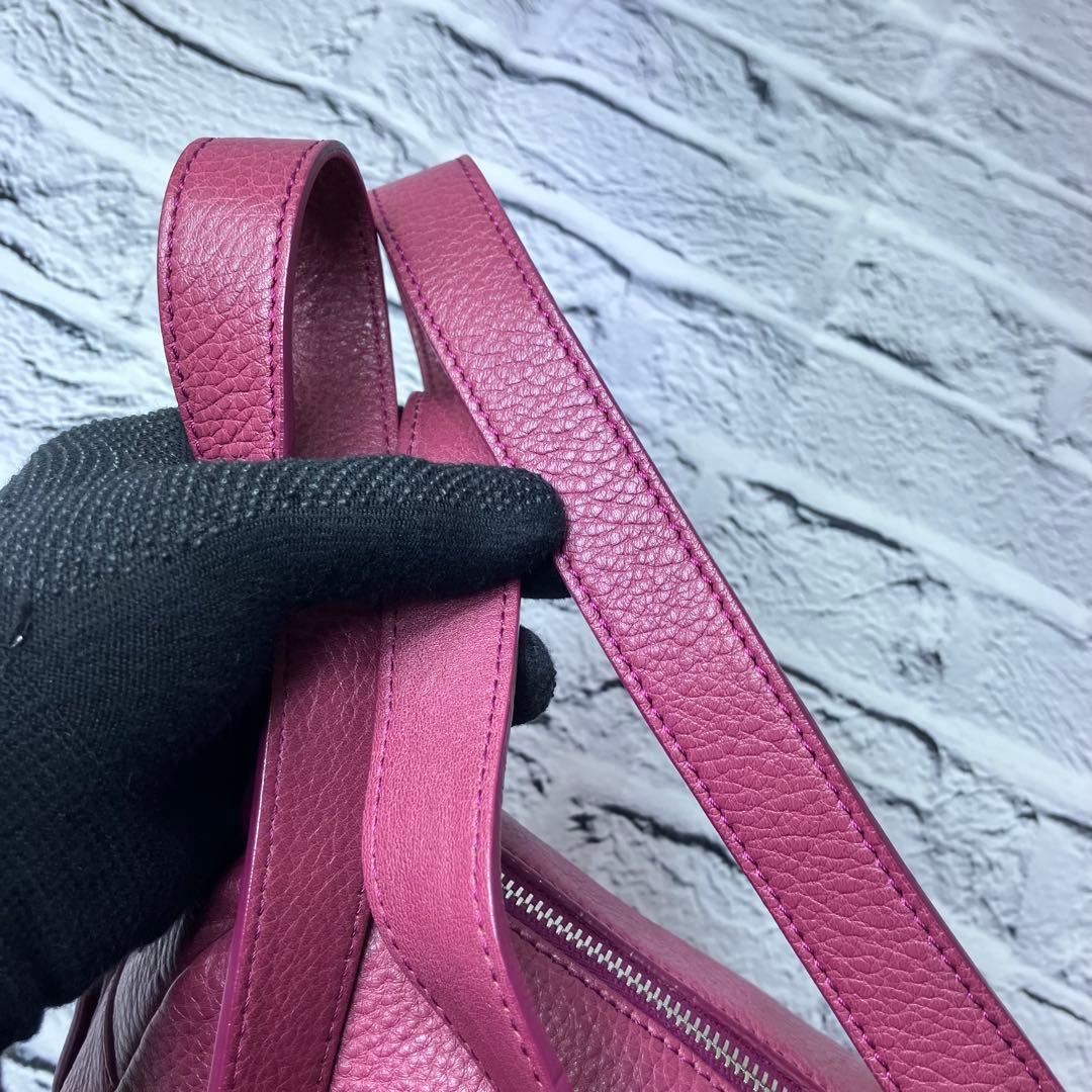 美品✨ヒロフ 現行モデル ヴィータ シボ革 Hロゴ ショルダーバッグ 斜め掛け