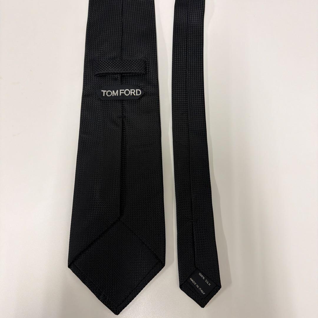 TOM FORD ブラック シルク ネクタイ