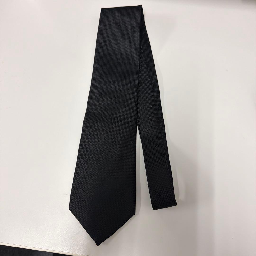 TOM FORD ブラック シルク ネクタイ