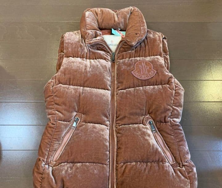 MONCLERダウンベスト　ベロアダウン　美品
