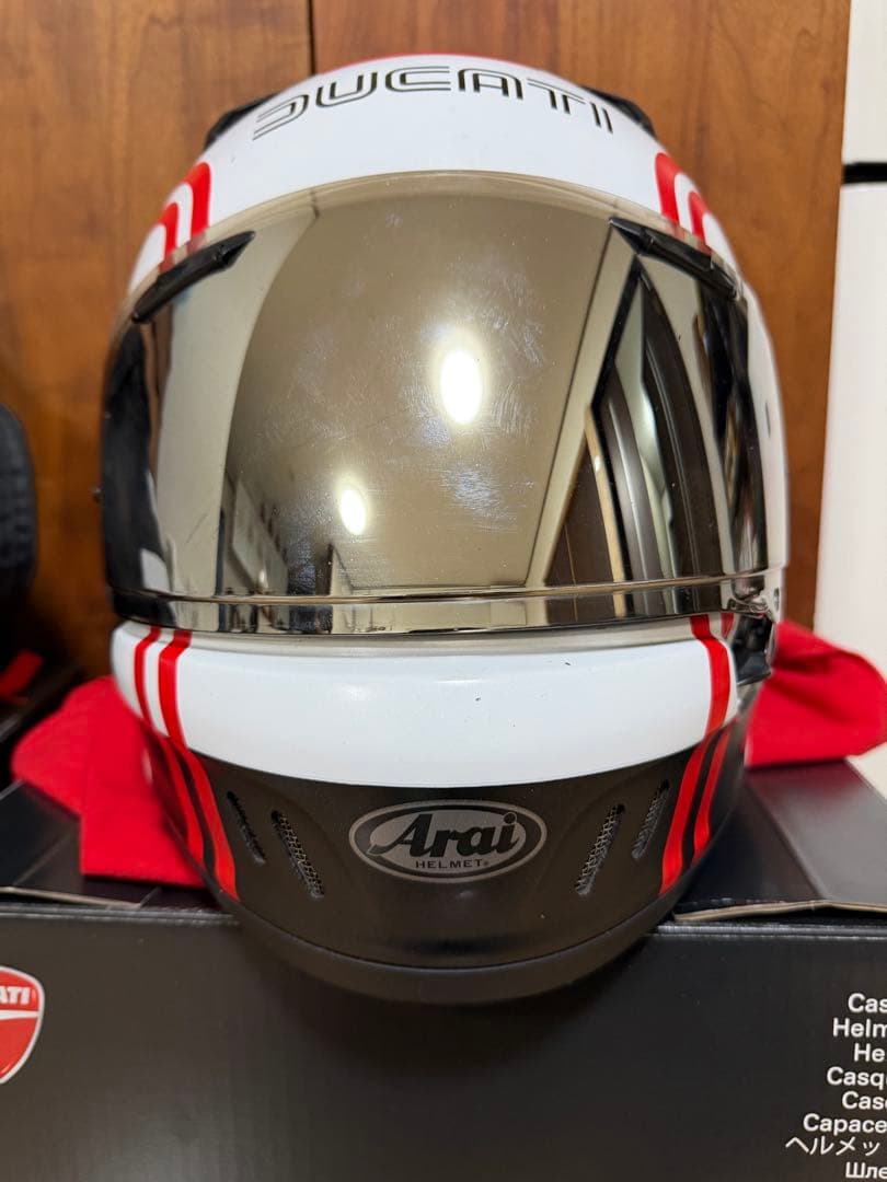 Ducati 77 DUCクラシック77 アライヘルメット　m