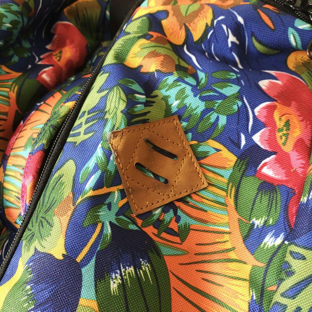 【ハワイ・希少】DAKINE キャリーケース　総柄　花柄　ダカイン