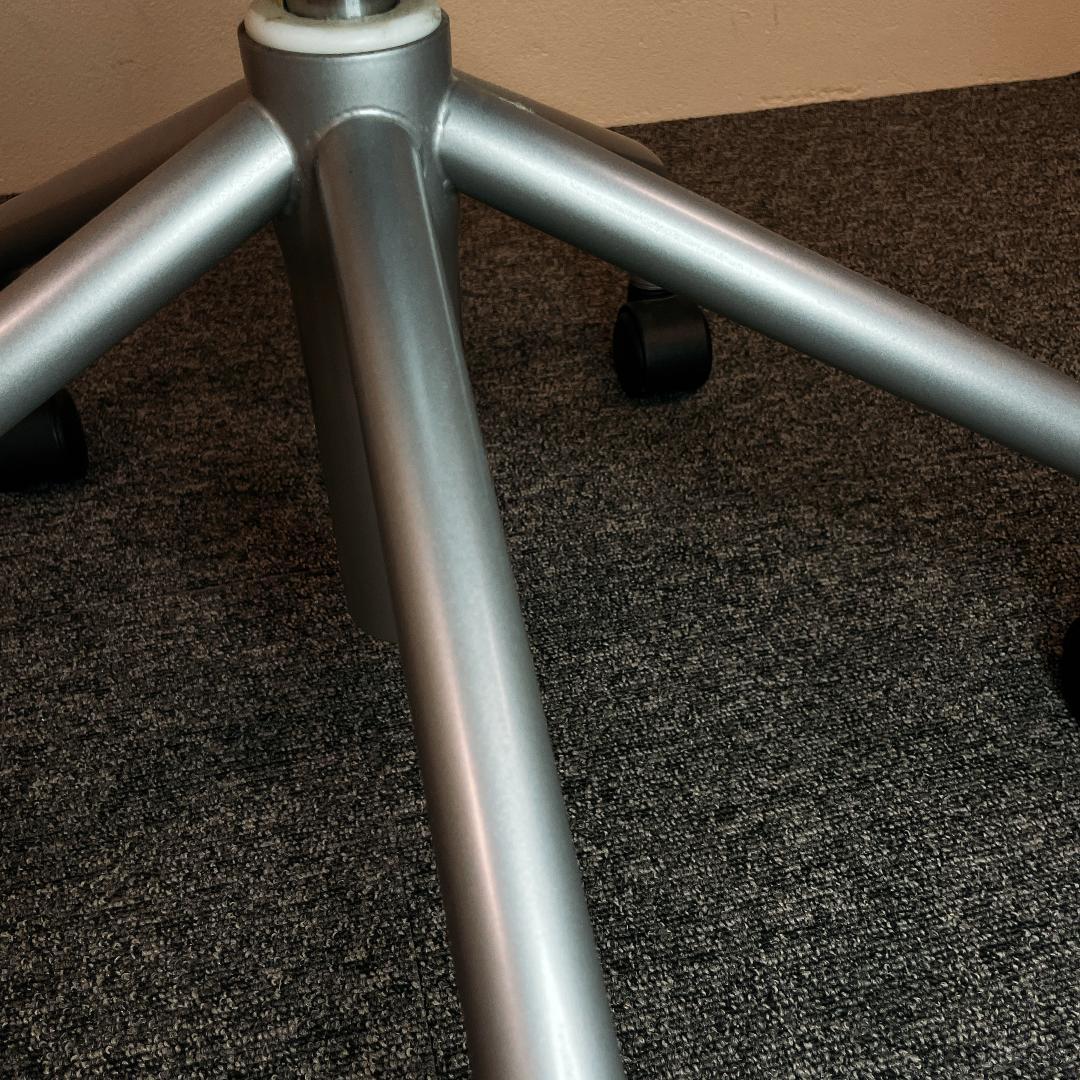 【希少美品】カリモク XT4320WJ 本革シート デスクチェア　レザー