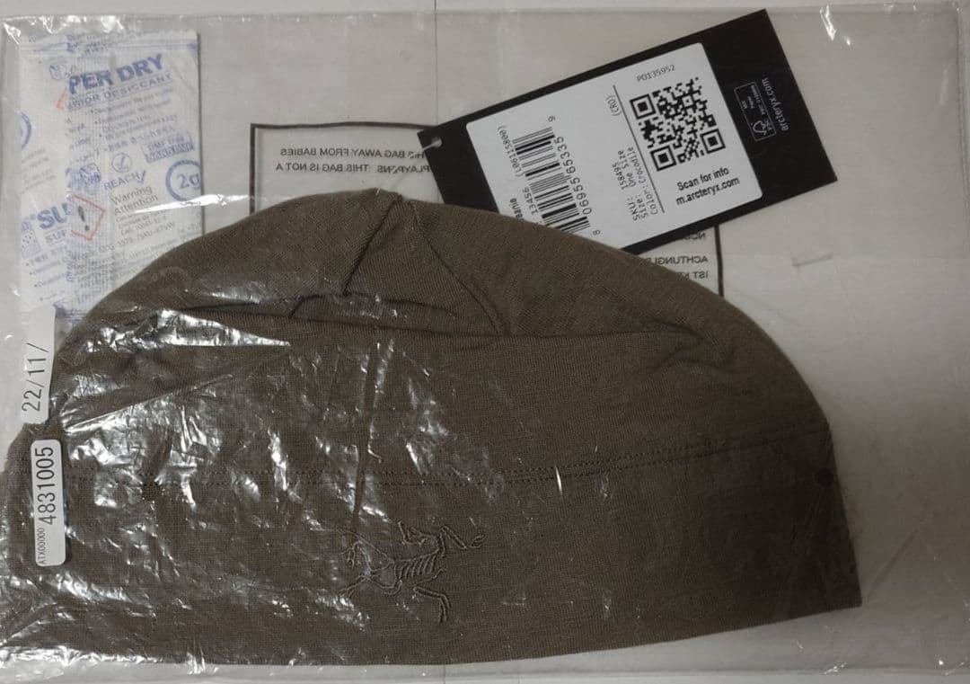 Arc’teryx leaf　ニットビーニー