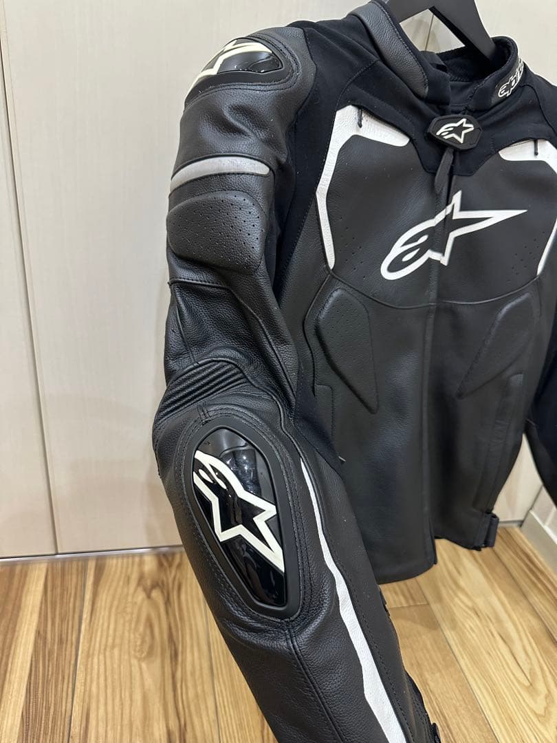 アルパインスターズ　alpinestars GP PRO レザー　ジャケット