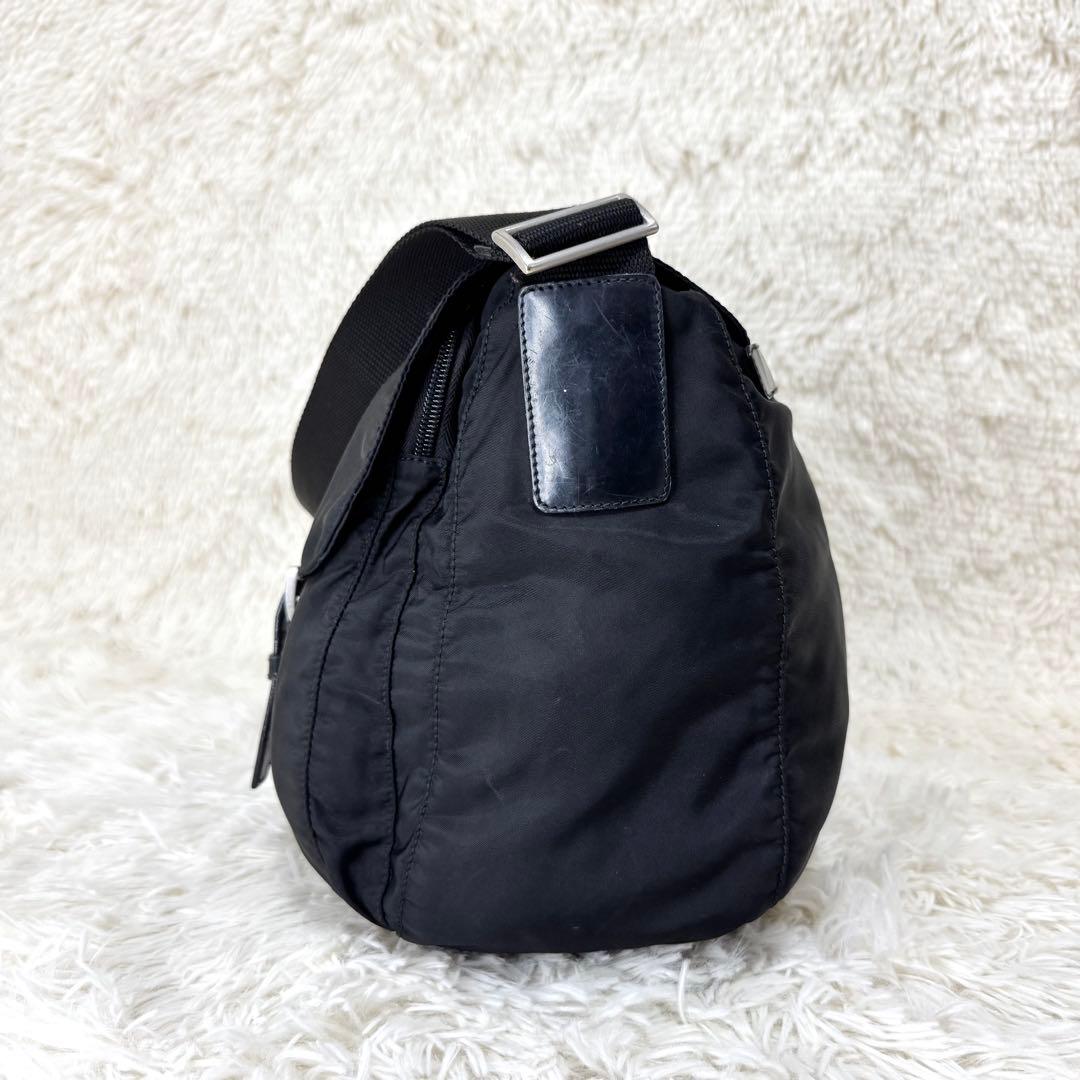 プラダ メッセンジャーバッグ ダブルポケット 黒 三角ロゴ BT1738