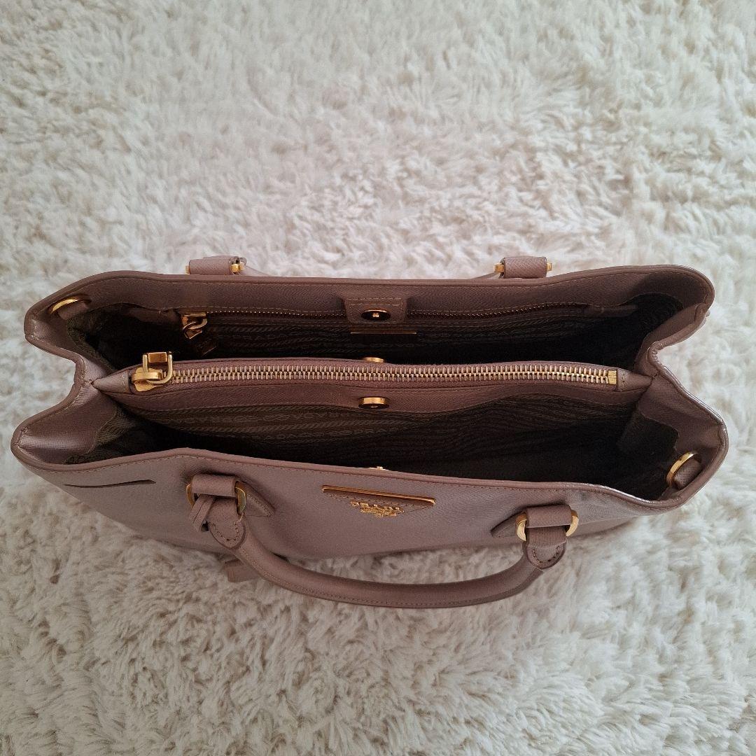 PRADAサフィアーノショルダーバッグ