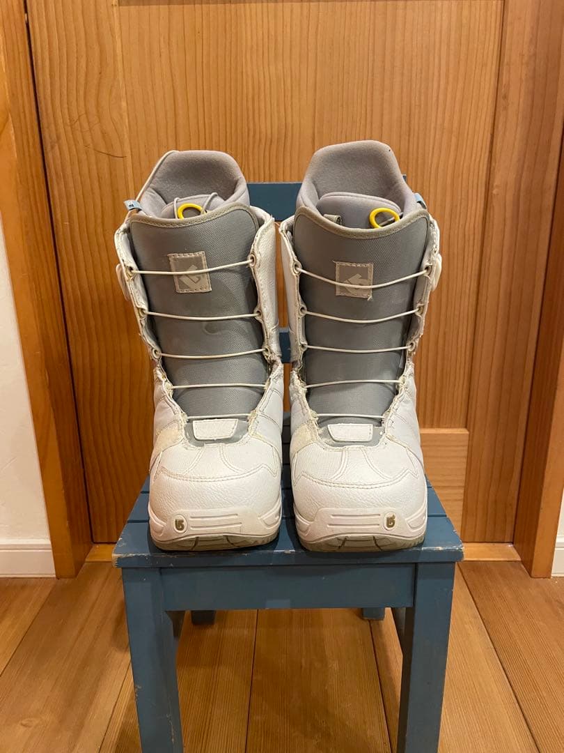 キッズボード！！　　IGNIO 130cm スノーボード2点セット