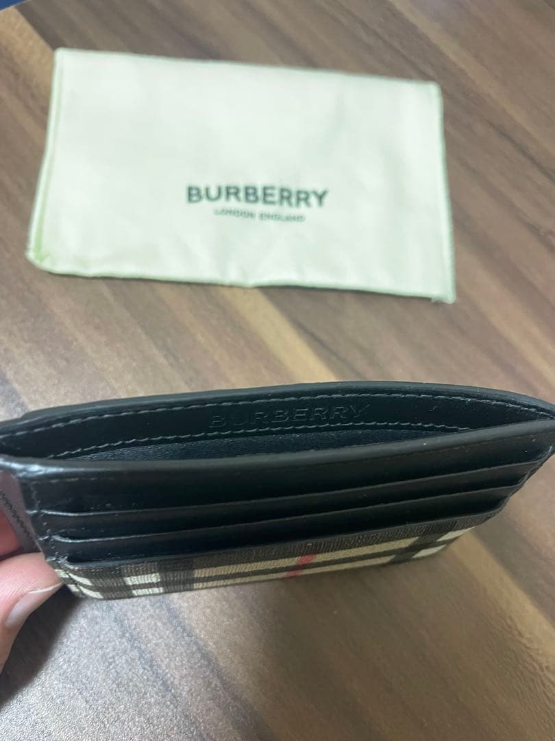 こ*た様 BURBERRY マネークリップ　財布