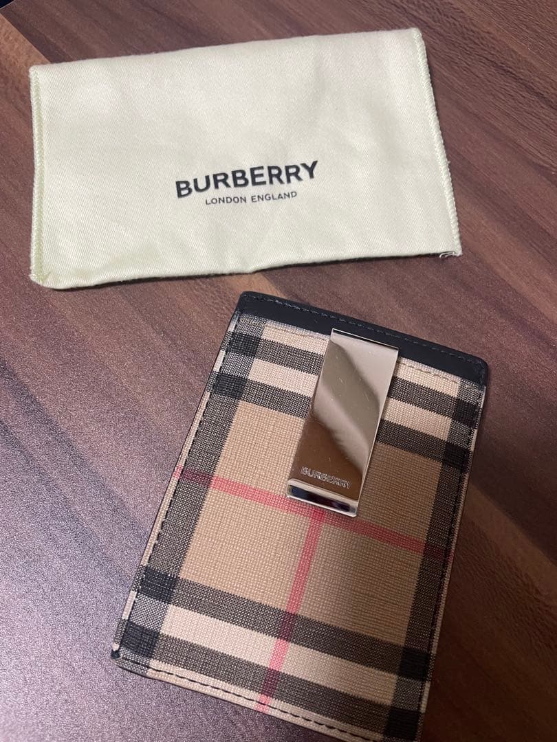 こ*た様 BURBERRY マネークリップ　財布