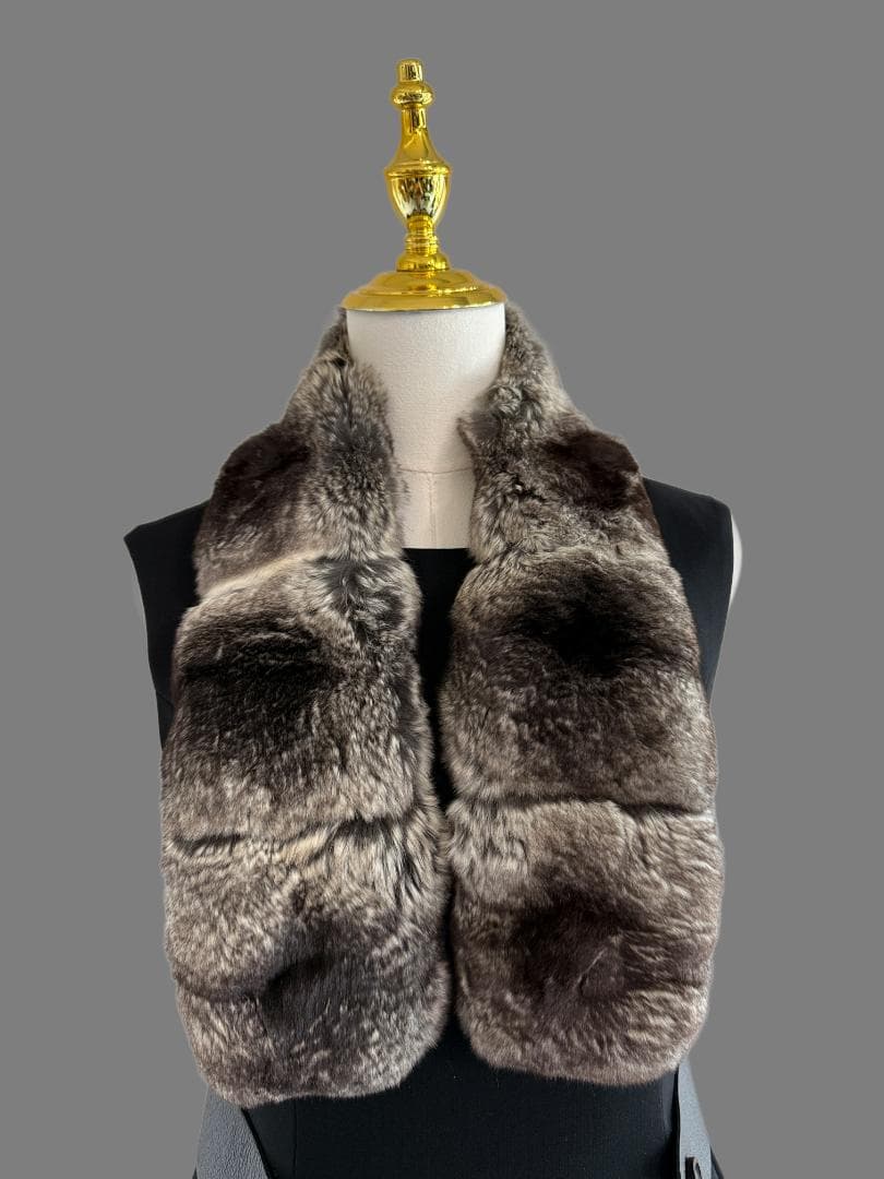 美品★FOXEY/フォクシーブティック マフラー チンチラ ファーティペット