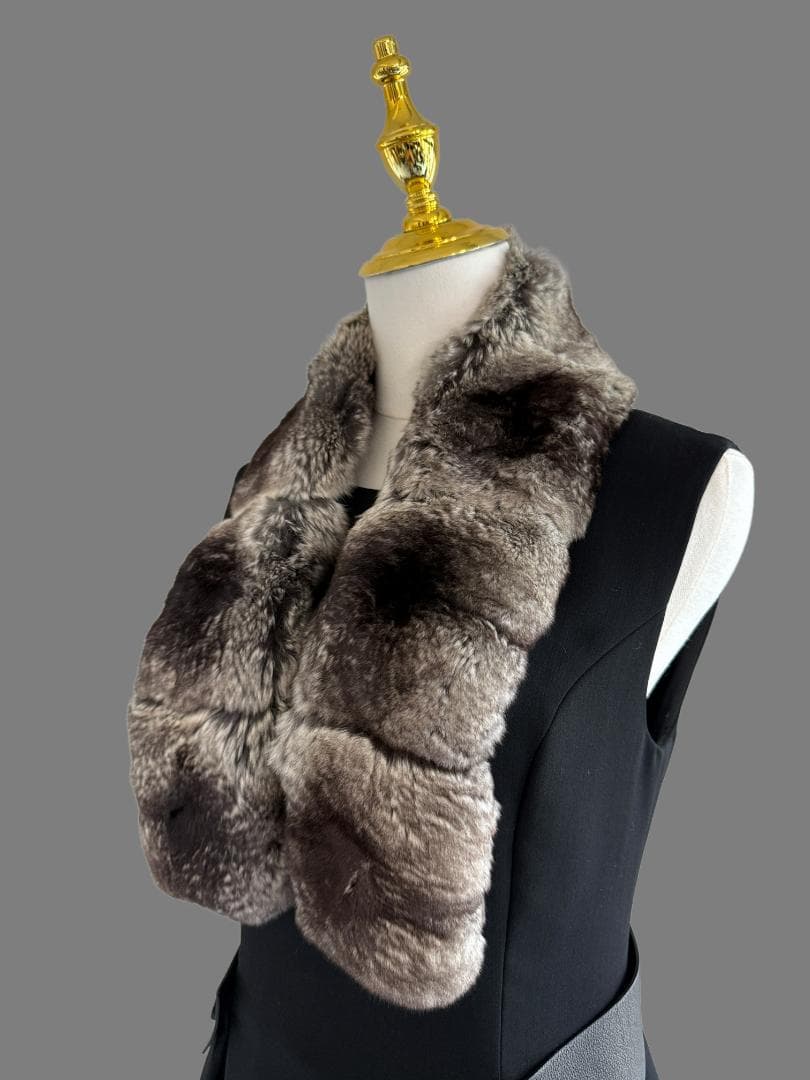 美品★FOXEY/フォクシーブティック マフラー チンチラ ファーティペット