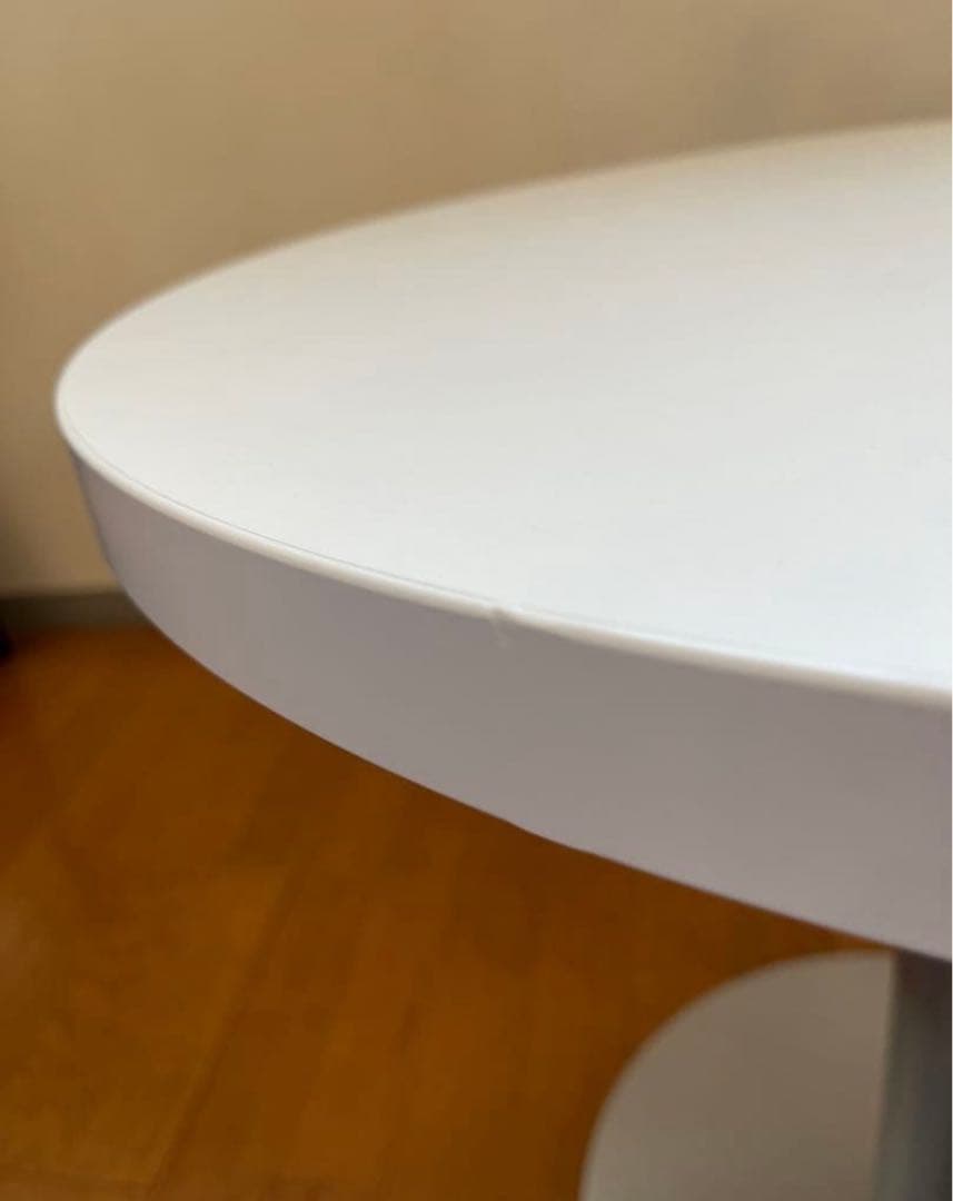 クレス　ラウンドサイドテーブル　φ600 白　5.1万　展示品　モダン