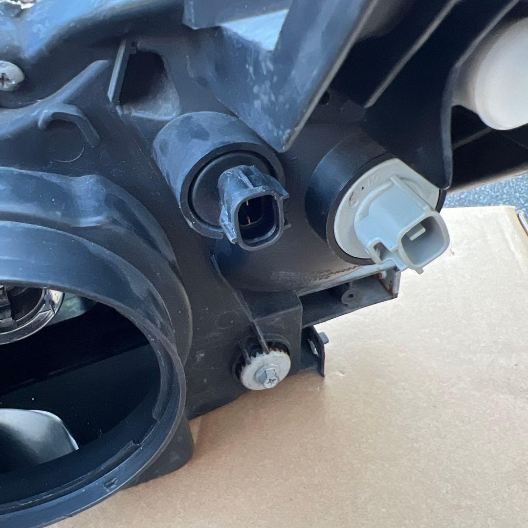 130系マークX 前期 社外ヘッドライト左右 アイライン付き ジャンク