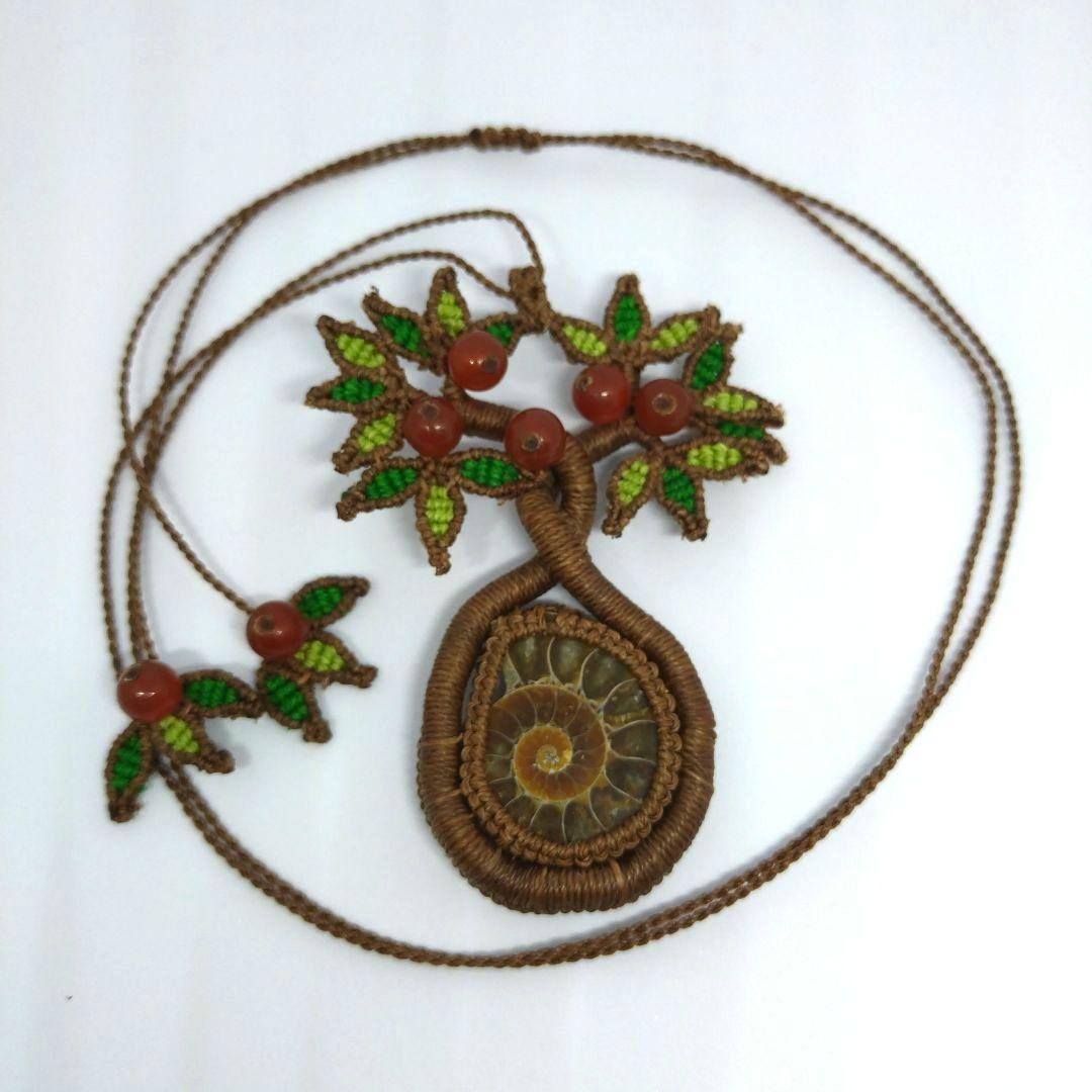 生命の樹　マクラメ編みネックレス