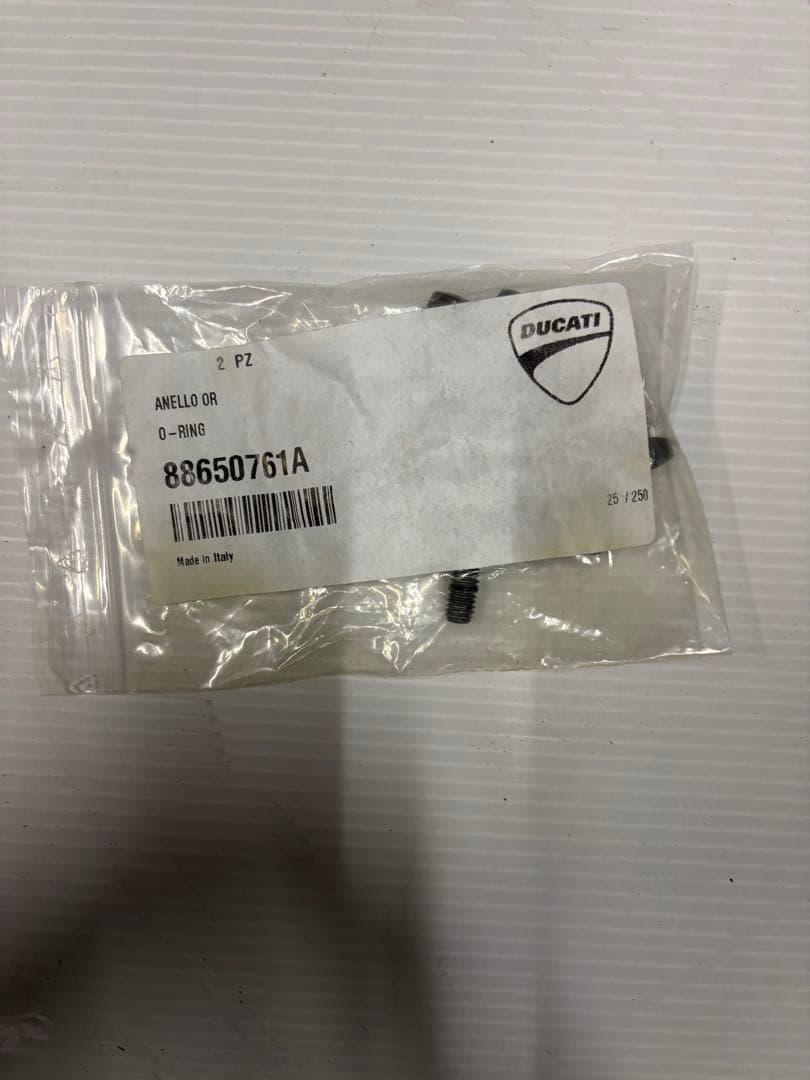 Z*s様 パニガーレV4S カウル　ステップ　テールランプなどのセット