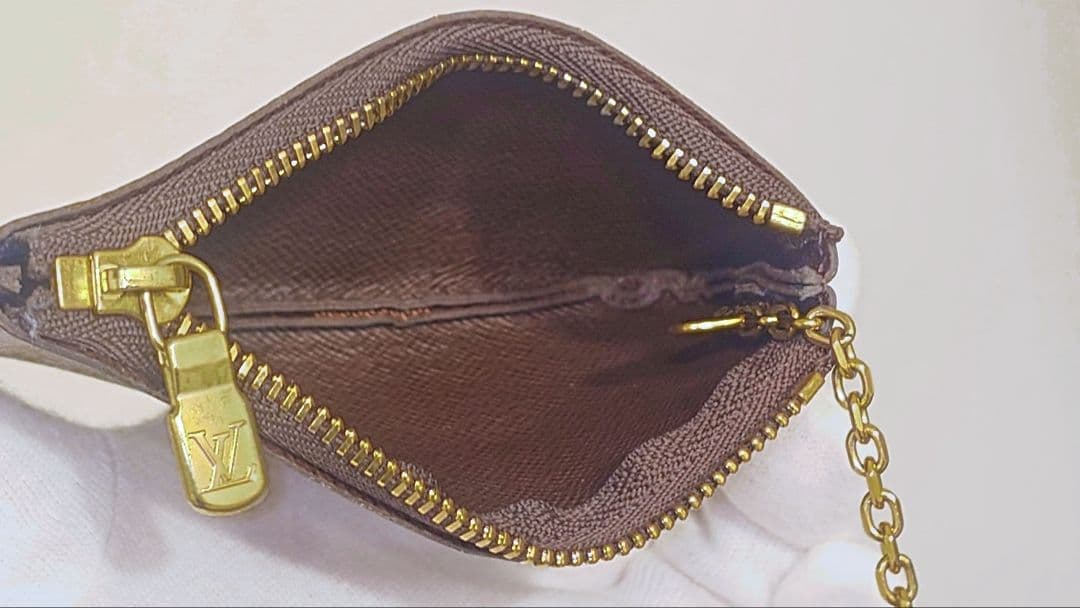 Louis Vuitton ダミエキーケース カラビナ付き