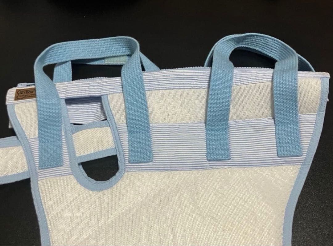 アイアンバロン 美品　介護用ハーネス 使用数日　かわいい水色です