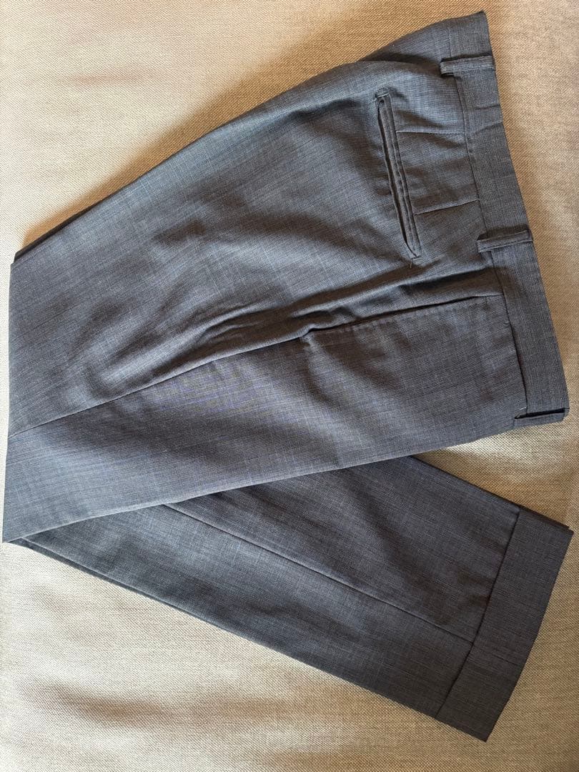 ユニバーサルランゲージ DORMEUIL グレー　３つボタンスーツ　M