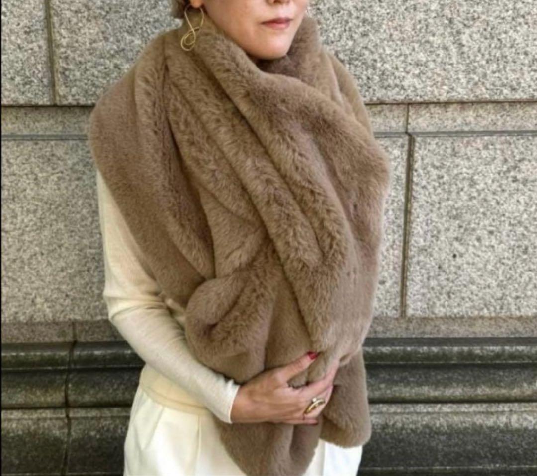 即購入可　新品未使用 タグ付き　JENNE リッチボリュームファーケープ