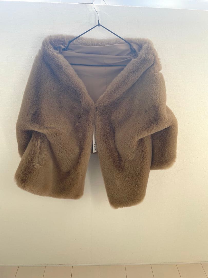 即購入可　新品未使用 タグ付き　JENNE リッチボリュームファーケープ