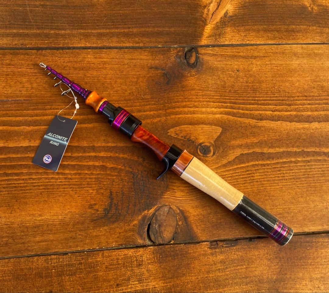 トラウトロッド　テレスコロッド　ウッドグリップ　コンパクトロッド