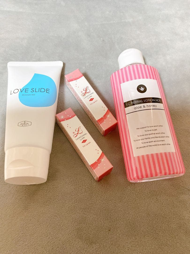 ラブコスメ　 リュイールホット2本マッサージローションセット