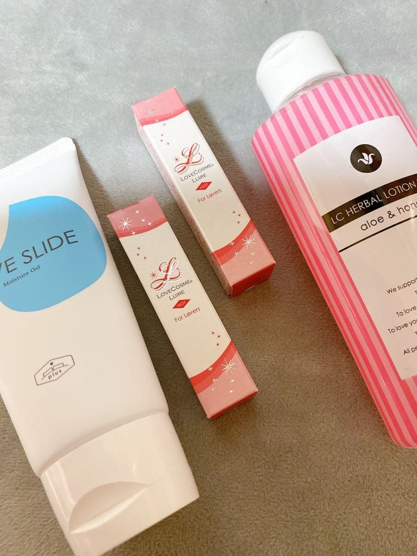 ラブコスメ　 リュイールホット2本マッサージローションセット