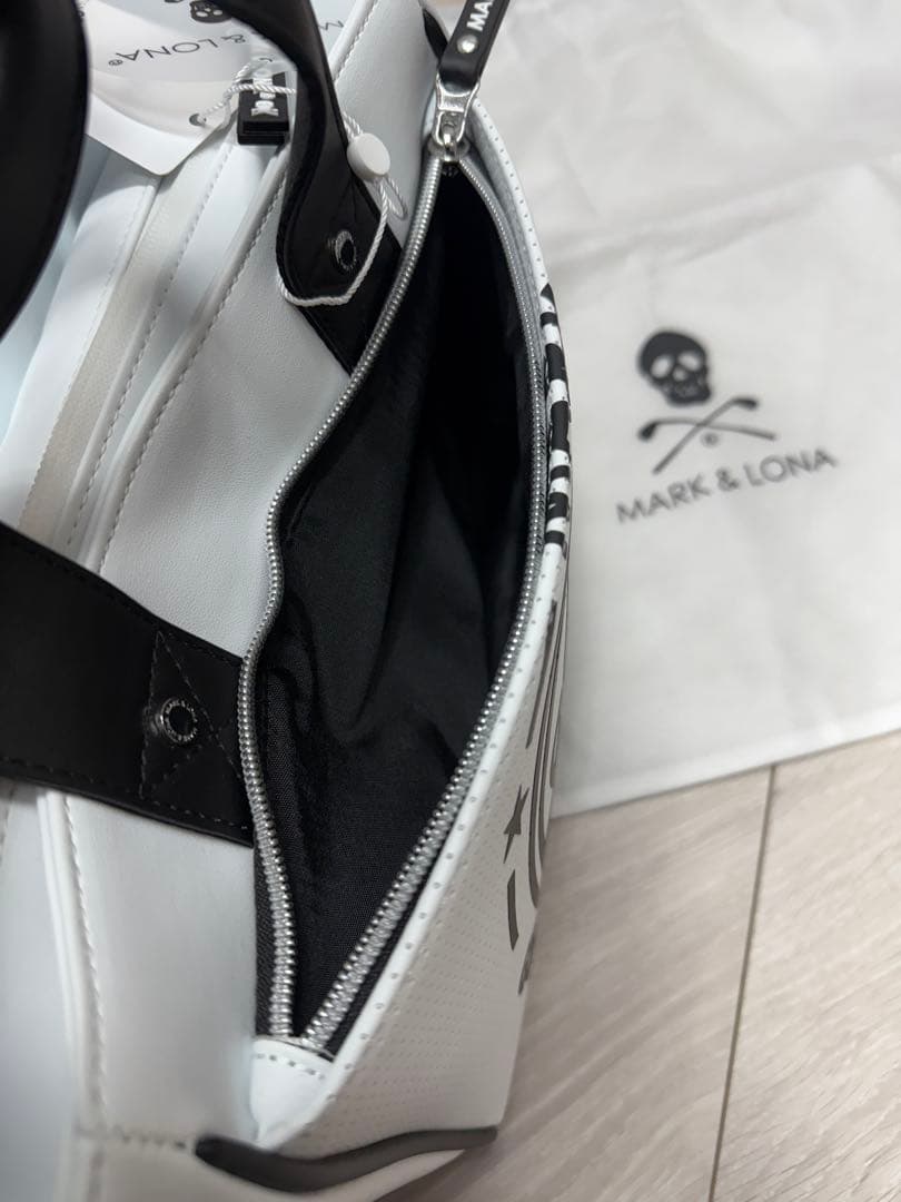 マークアンドロナ　ラウンドバッグ　ゴルフ