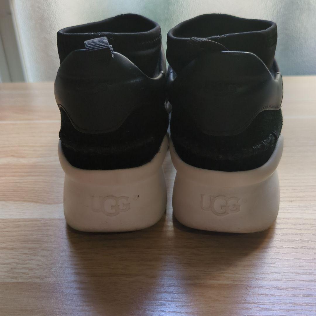 UGG スリッポンシューズ 黒