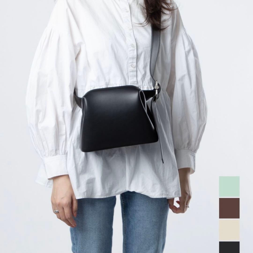 チャリオット 【美品】OSOI mini brot ショルダーバッグ