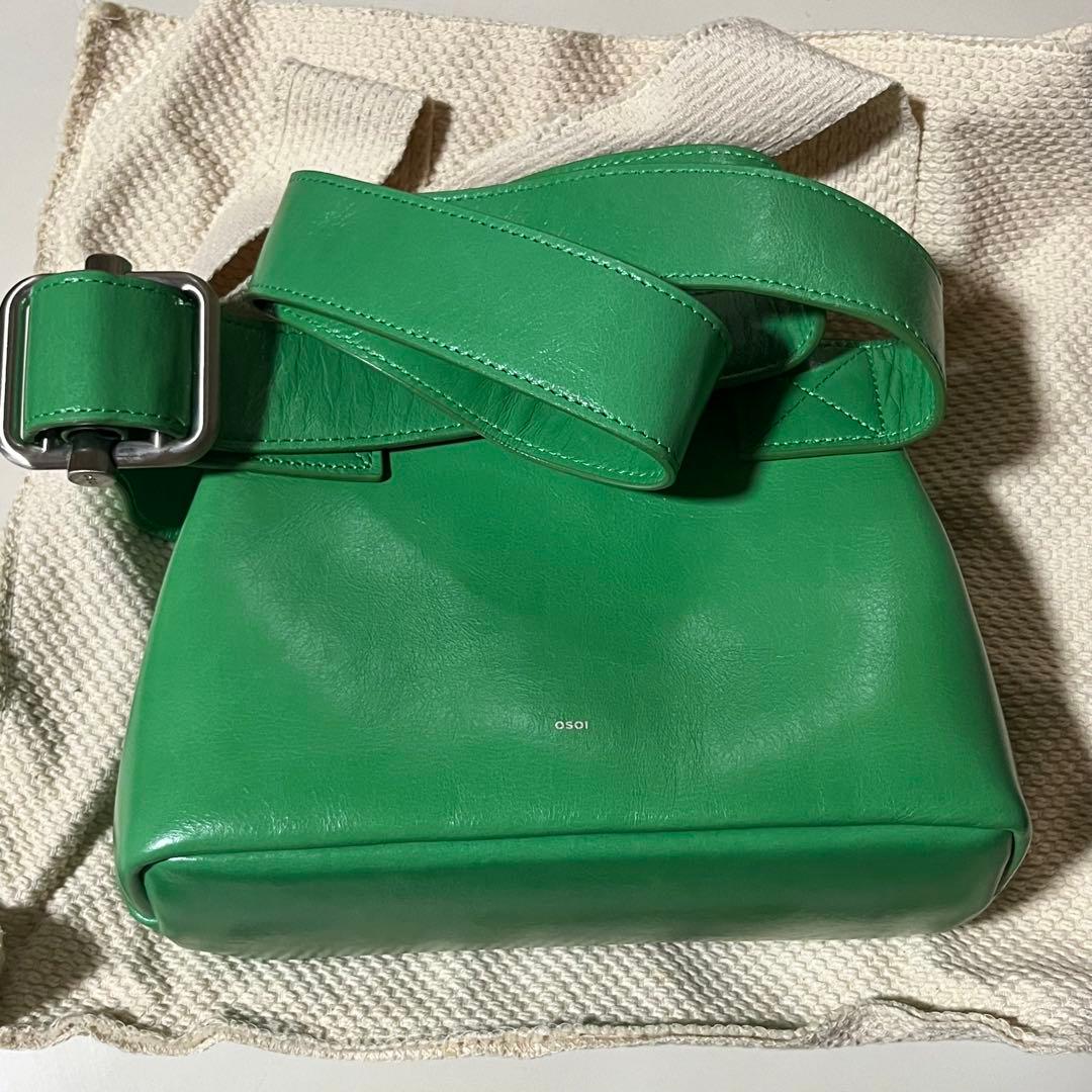 チャリオット 【美品】OSOI mini brot ショルダーバッグ
