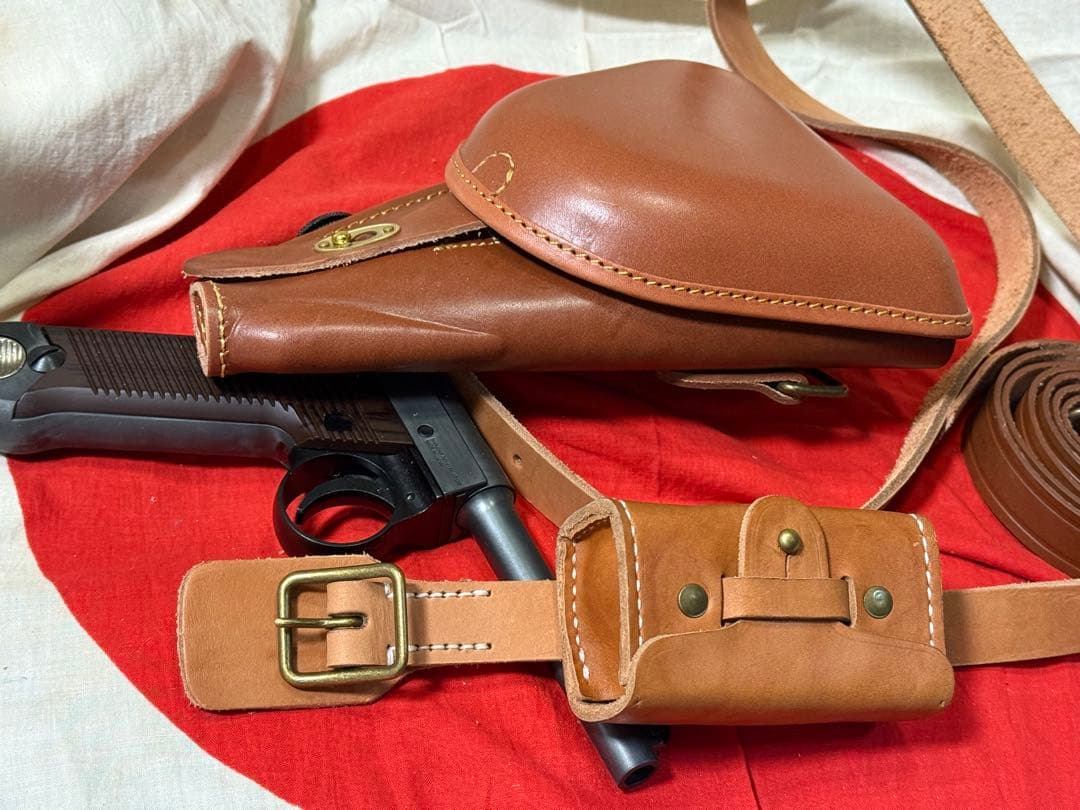 日本軍 南部14年式拳銃嚢 （ホルスター）と拳銃弾薬盒＆ベルトのセット（複製品)