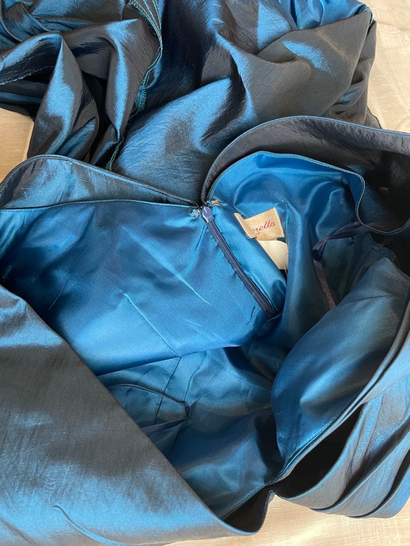 ドレス　ロング　青　ブルー　演奏会　パーティ　発表会　Ｍ　共布　サテン　光沢