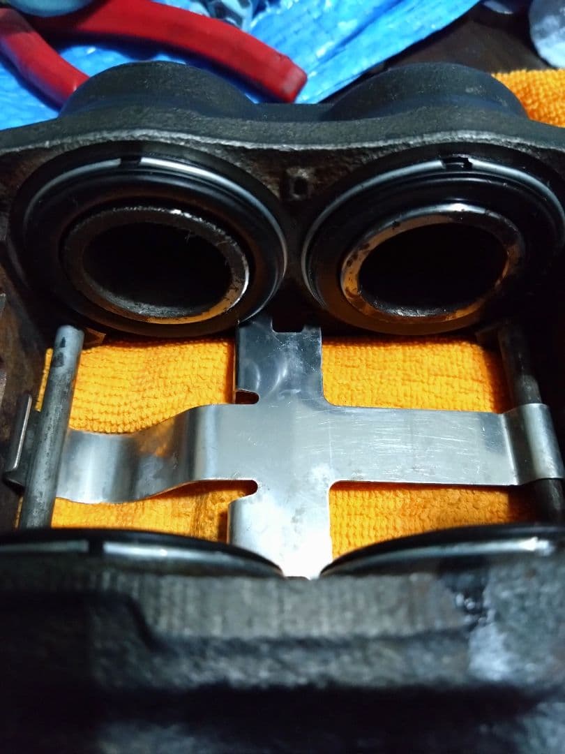 スバル　インプレッサ4POTキャリパー