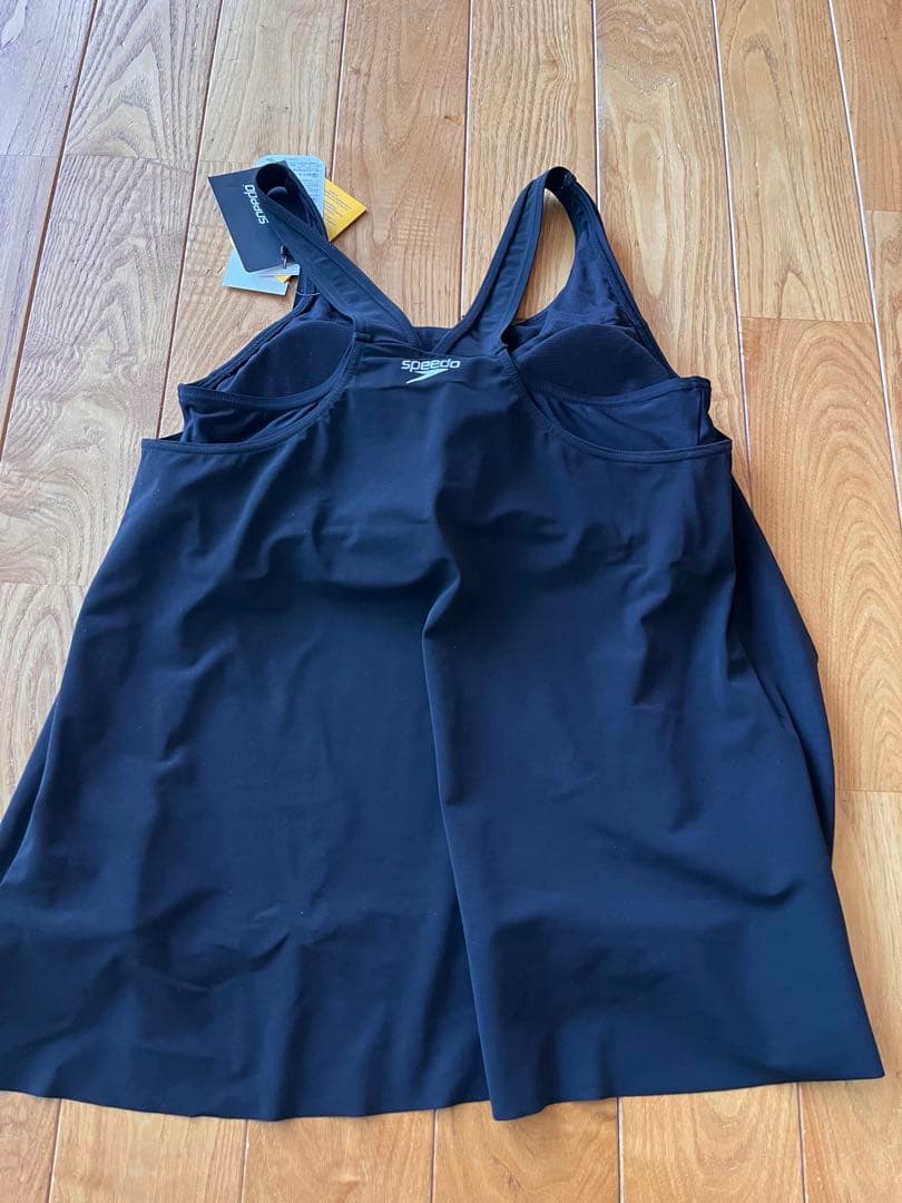 【値札付き】speedo リファインドフレアセパレート 水着