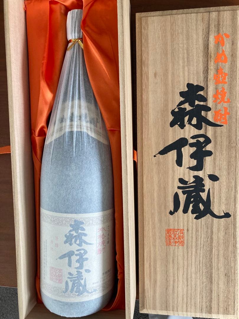 森伊蔵 芋焼酎　木箱入り1800ml