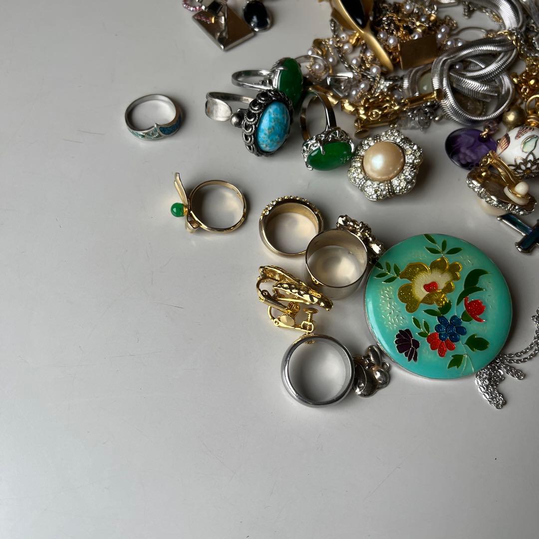 アクセサリー　まとめて482g ジャンク　指輪　ネックレス　ブローチ　など