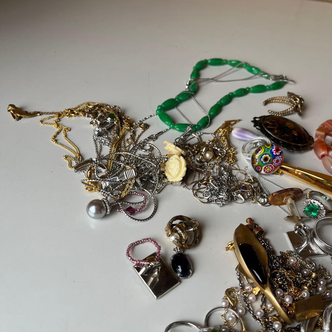 アクセサリー　まとめて482g ジャンク　指輪　ネックレス　ブローチ　など