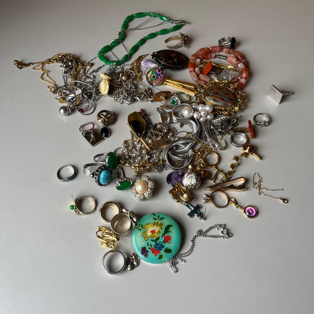 アクセサリー　まとめて482g ジャンク　指輪　ネックレス　ブローチ　など