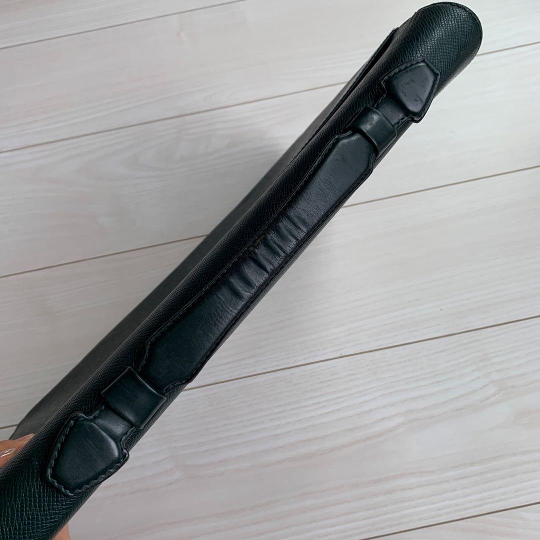 LOUIS VUITTON セルヴィエット・クラド　タイガ　エピレザー　グリーン